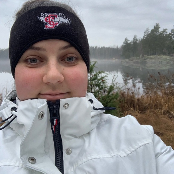 Meet your Posher, Audri - Picture 1 of 1